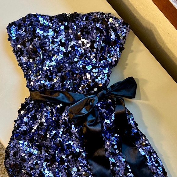 WAY IN Navy Sequin Sweetheart Strapless Mini Dress Size 3 Juniors - Picture 4 of 5